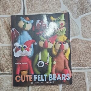 Book Colorful Felt Animal Patterns in Red and Blue